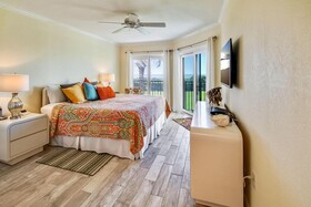 Land's End Building 8