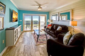 Land's End Building 8