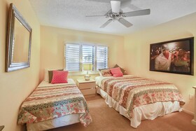 Land's End Building 8