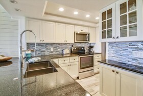 Land's End Building 8