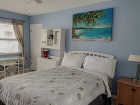 Oasis Palms Resort