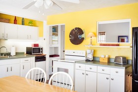 Sunset Inn & Cottages