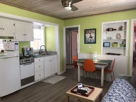 Sunset Inn & Cottages