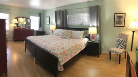 Sunset Inn & Cottages