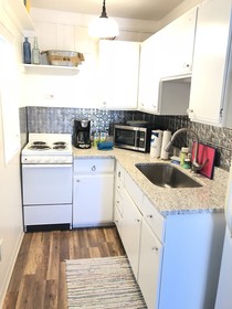 Sunset Inn & Cottages