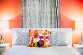Sunset Inn & Cottages