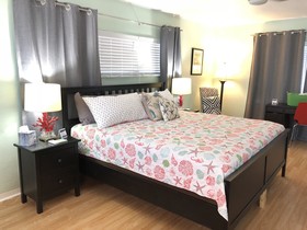 Sunset Inn & Cottages