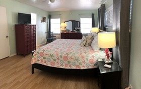 Sunset Inn & Cottages