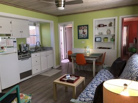 Sunset Inn & Cottages