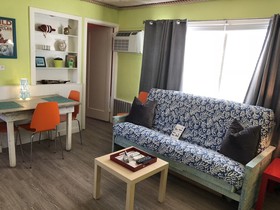 Sunset Inn & Cottages