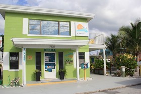 Sunset Inn & Cottages