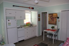 Sunset Inn & Cottages