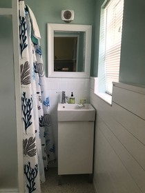 Sunset Inn & Cottages
