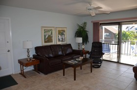 Twins Inn & Apartments