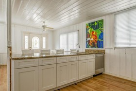 Twins Inn & Apartments