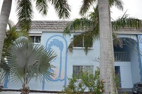 Twins Inn & Apartments