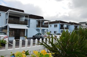 Twins Inn & Apartments