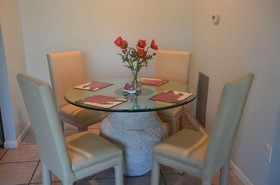 Twins Inn & Apartments