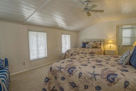 Twins Inn & Apartments
