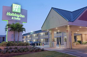Holiday Inn Hotel & Suites Vero Beach-Oceanside