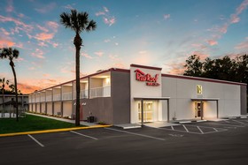 Red Roof Inn & Suites Wildwood, FL