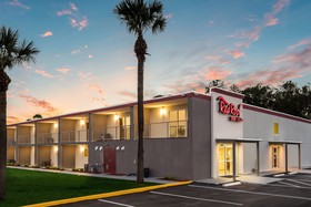 Red Roof Inn & Suites Wildwood, FL