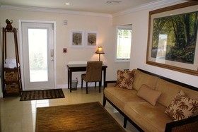 Island Sands Inn