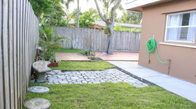 Red Deck Manors