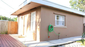 Red Deck Manors