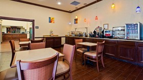 Best Western Plus First Coast Inn & Suites