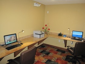 Best Western Plus First Coast Inn & Suites