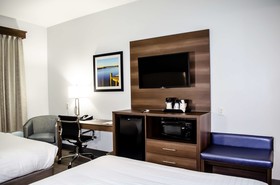 Best Western Plus First Coast Inn & Suites