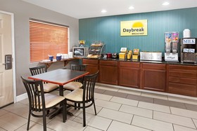 Days Inn by Wyndham Acworth