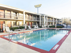 Days Inn by Wyndham Adairsville