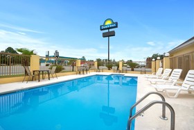 Days Inn by Wyndham Alma
