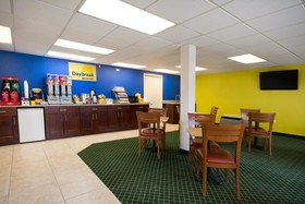 Days Inn by Wyndham Alma