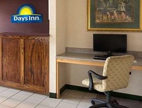 Days Inn by Wyndham Alma