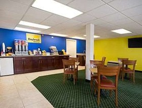 Days Inn by Wyndham Alma
