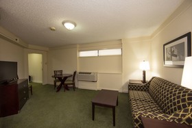 Holiday Inn Athens - University Area