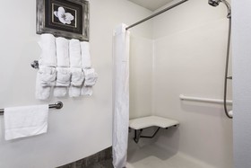 Wingate By Wyndham Athens Near Downtown