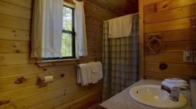 Paradise Cabins, Resort & Spa