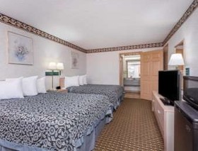 Days Inn by Wyndham Byron