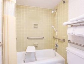 Days Inn by Wyndham Byron