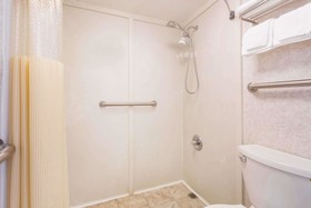 Days Inn by Wyndham Byron