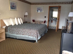 Days Inn by Wyndham Byron