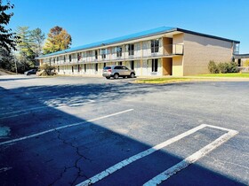 OYO Hotel Catersville GA