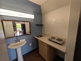 OYO Hotel Catersville GA