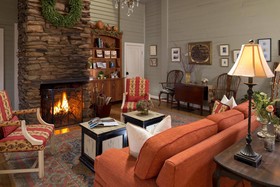 Glen-Ella Springs Inn & Restaurant