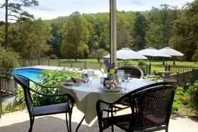 Glen-Ella Springs Inn & Restaurant