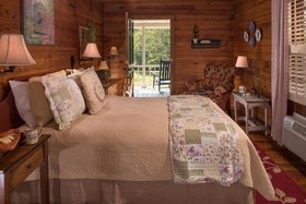 Glen-Ella Springs Inn & Restaurant